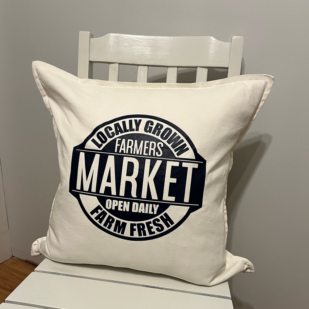 B2-14 - Toss Cushion Cover.